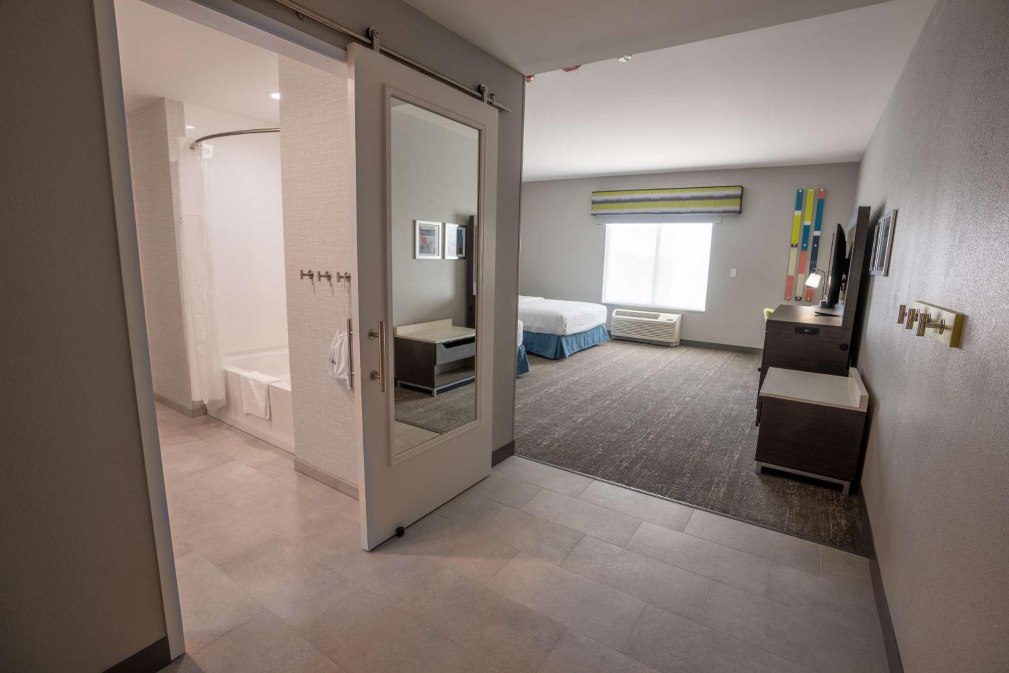 Hampton By Hilton Chicago Hotel 3*