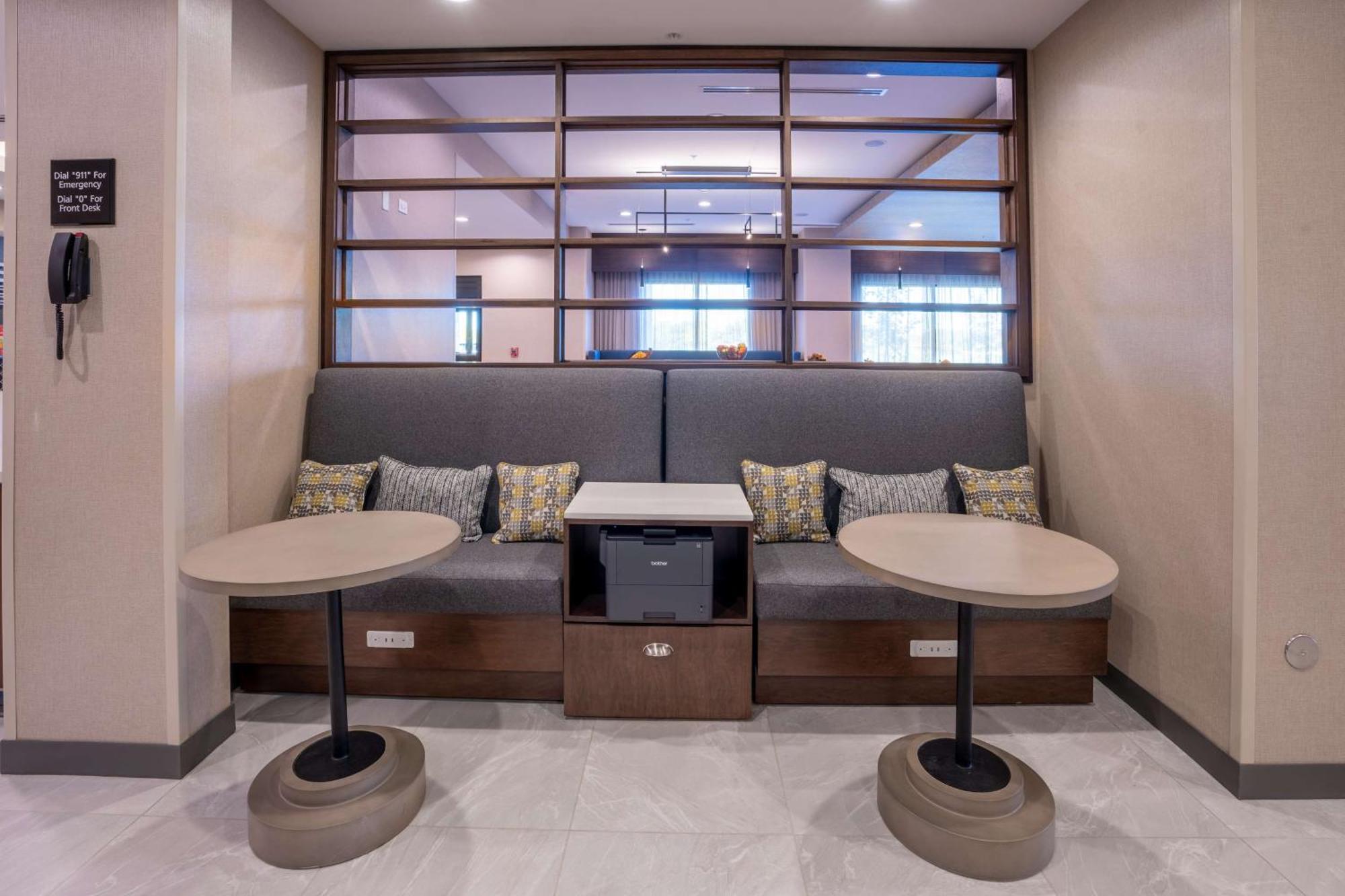 Hampton By Hilton Chicago Hotel